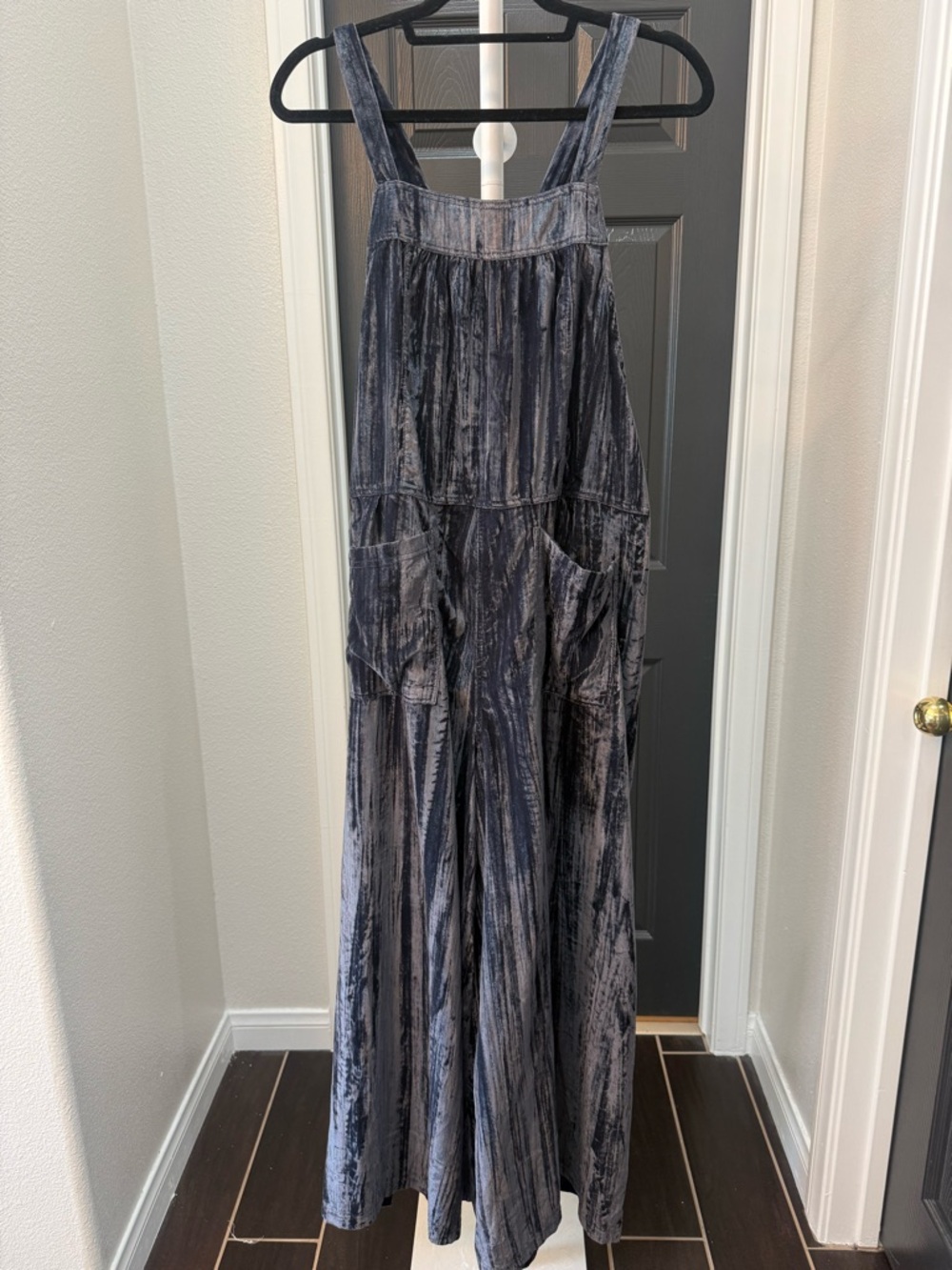 NATURAL LIFE Crushed Velvet Wide-Leg Jumpsuit in Charcoal Gray - Picture 2 of 7